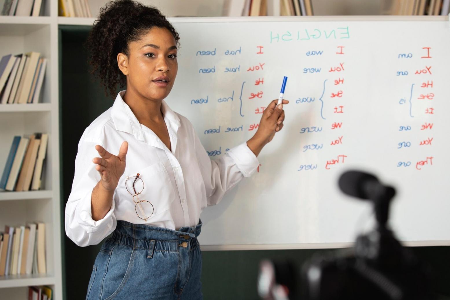 One-on-one financial consultation showing personalized guidance approach